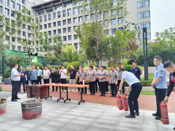 筑牢安全之基，擦亮安全底色